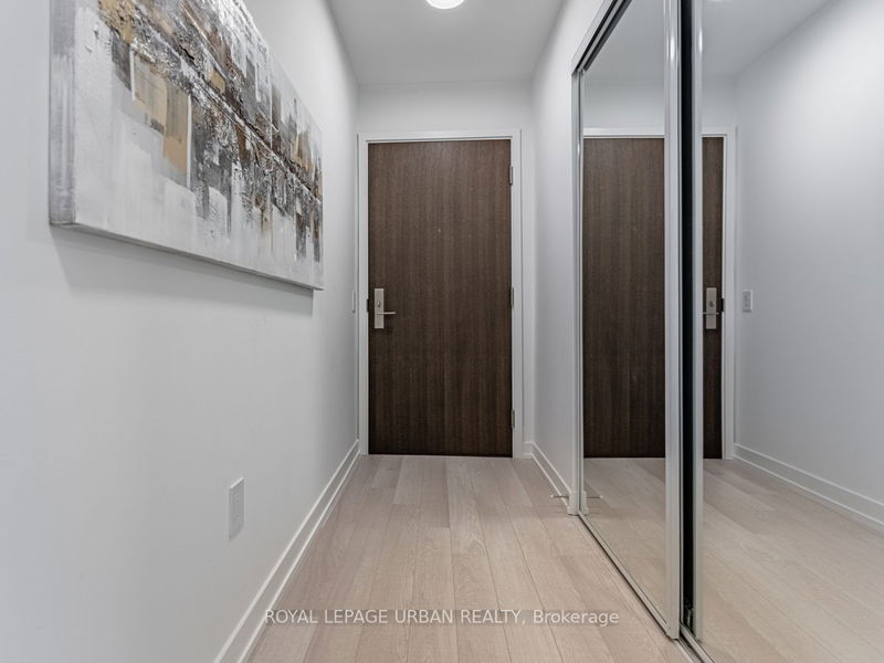 Preview image for 39 Roehampton Ave #2303, Toronto