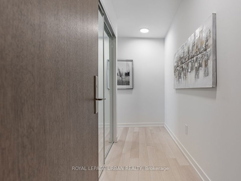 Preview image for 39 Roehampton Ave #2303, Toronto