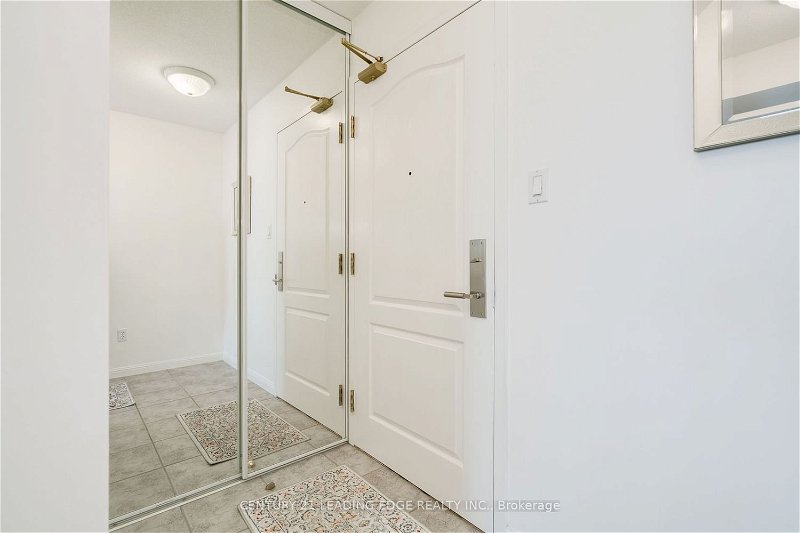 Preview image for 18 Wanless Ave #611, Toronto