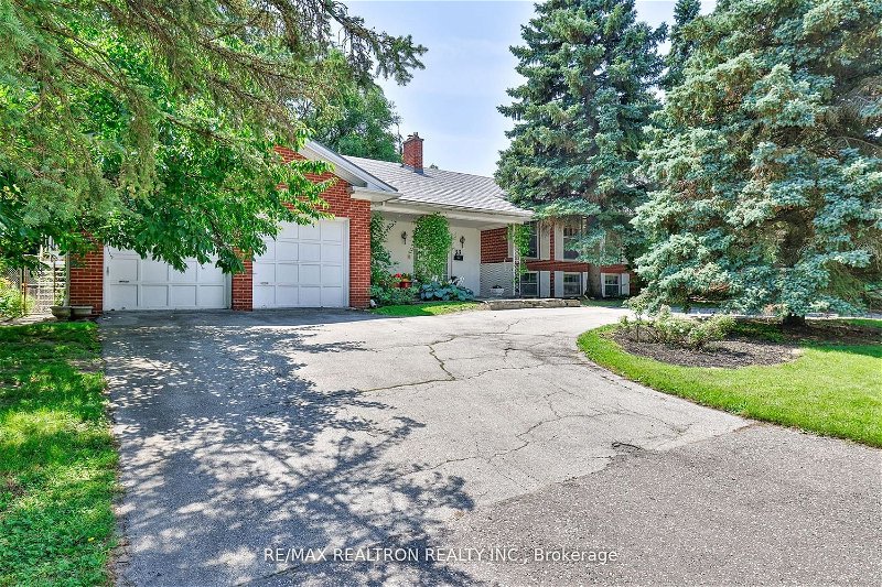 Preview image for 33 Suncrest Dr, Toronto