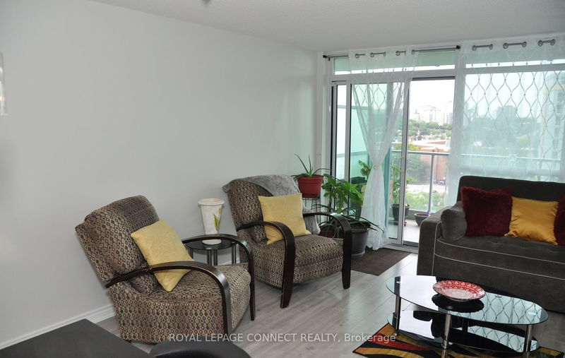 Preview image for 33 Singer Crt #711, Toronto