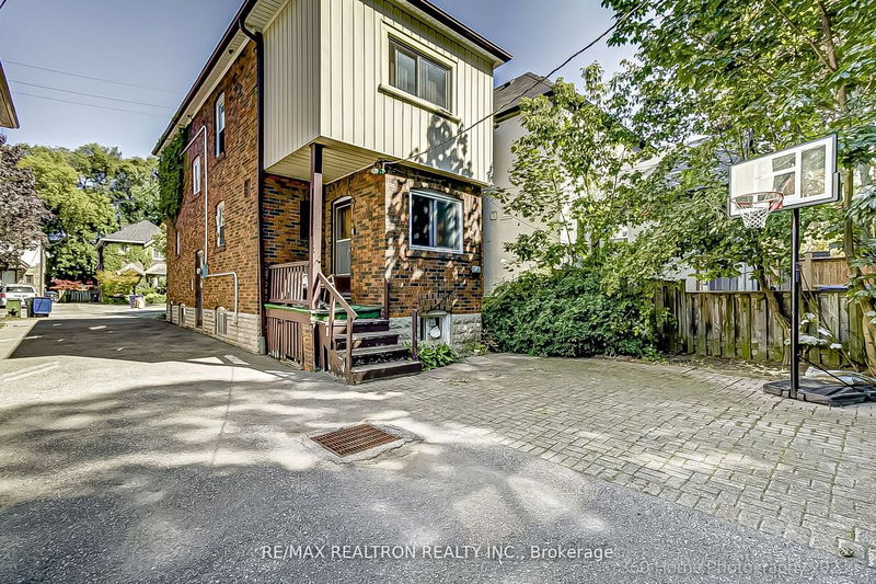 Preview image for 146 Chiltern Hill Rd, Toronto