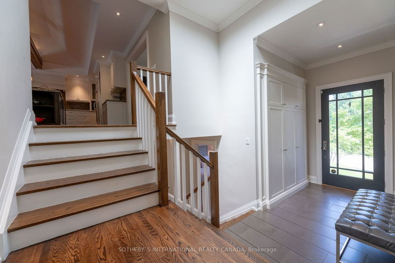 Preview image for 39 Sunnydene Cres, Toronto