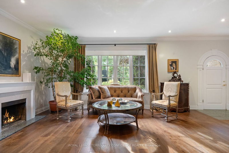 Preview image for 149 Yonge Blvd, Toronto