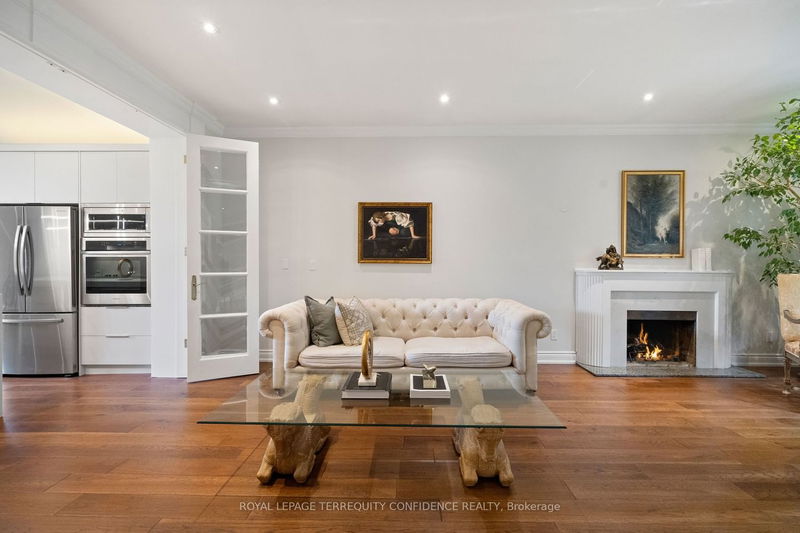 Preview image for 149 Yonge Blvd, Toronto