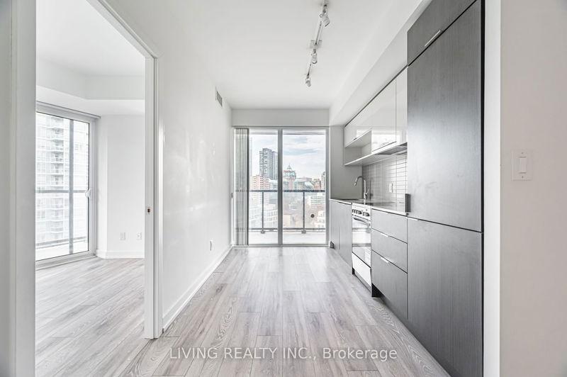Preview image for 159 Wellesley St E #1109, Toronto