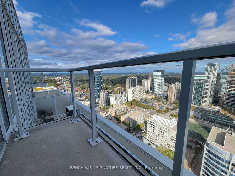 Preview image for 33 Helendale Ave #2903, Toronto