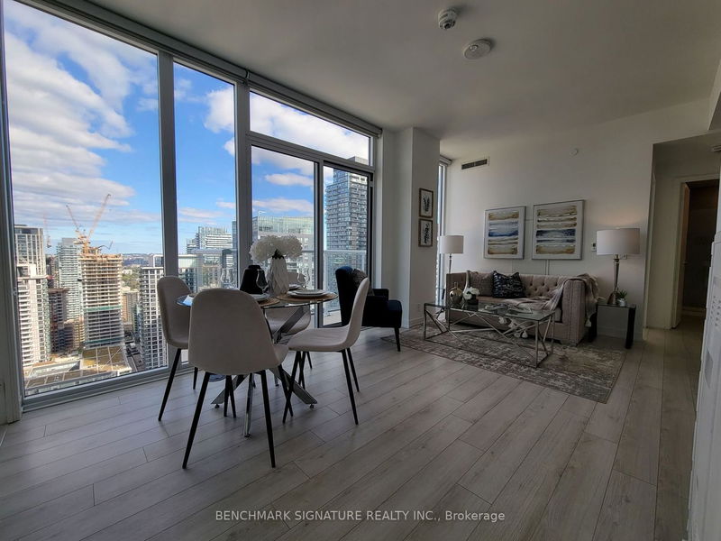 Preview image for 33 Helendale Ave #2903, Toronto