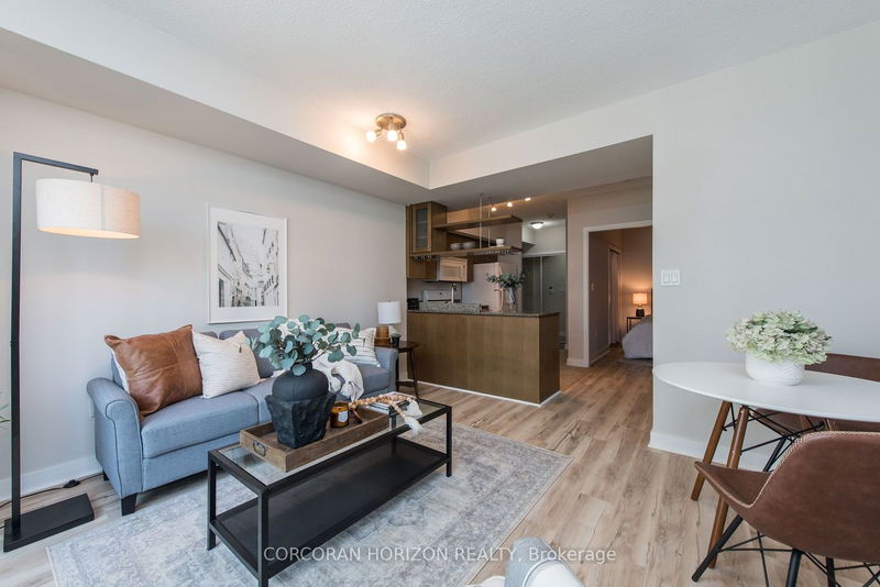 Preview image for 35 Mariner Terr #805, Toronto