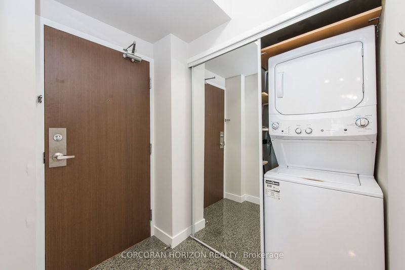 Preview image for 35 Mariner Terr #805, Toronto