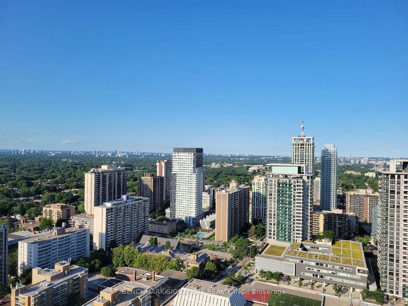 Preview image for 33 Helendale Ave #2903, Toronto