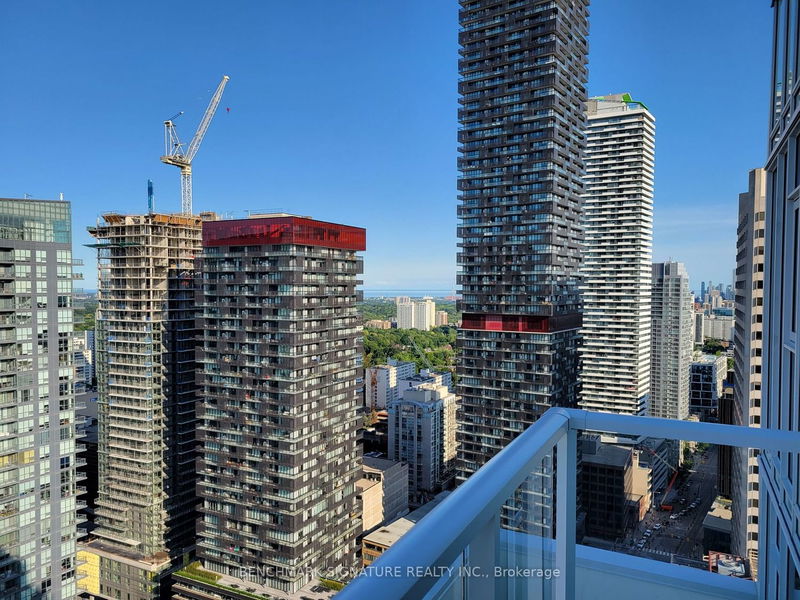 Preview image for 33 Helendale Ave #2903, Toronto