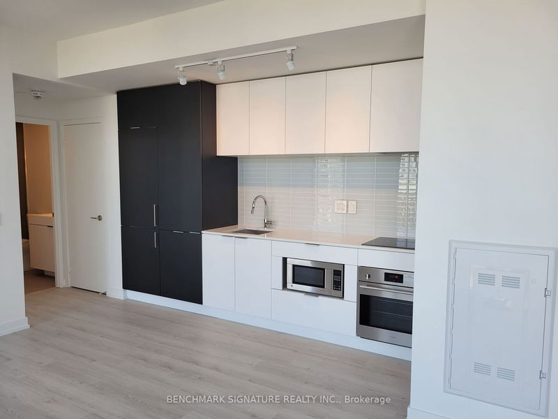 Preview image for 33 Helendale Ave #2903, Toronto