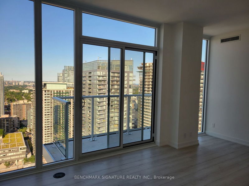 Preview image for 33 Helendale Ave #2903, Toronto