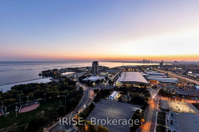 Preview image for 219 Fort York Blvd #Lph01, Toronto