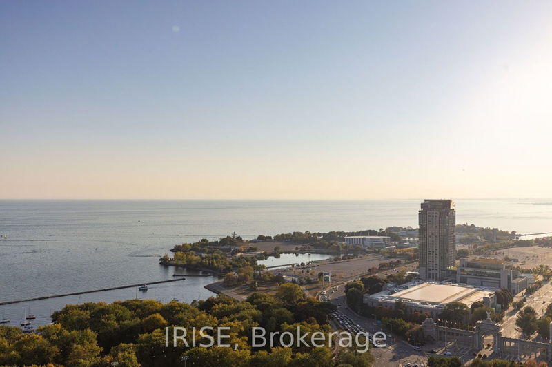 Preview image for 219 Fort York Blvd #Lph01, Toronto