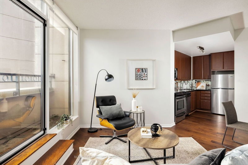 Preview image for 308 Palmerston Ave #Ph18, Toronto