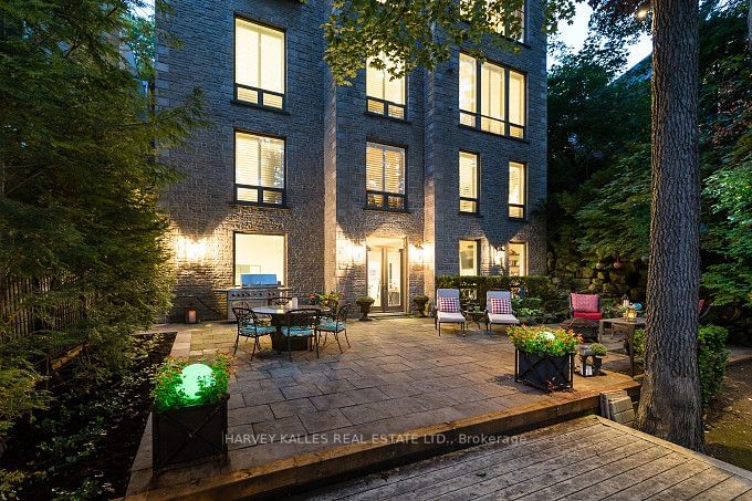 Preview image for 8 Russell Hill Dr, Toronto