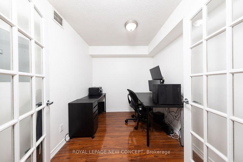 Preview image for 17 Barberry Pl S #1412, Toronto