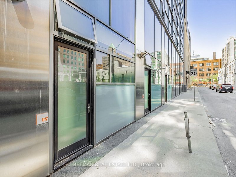 Blurred preview image for 25 Oxley St #Th7, Toronto