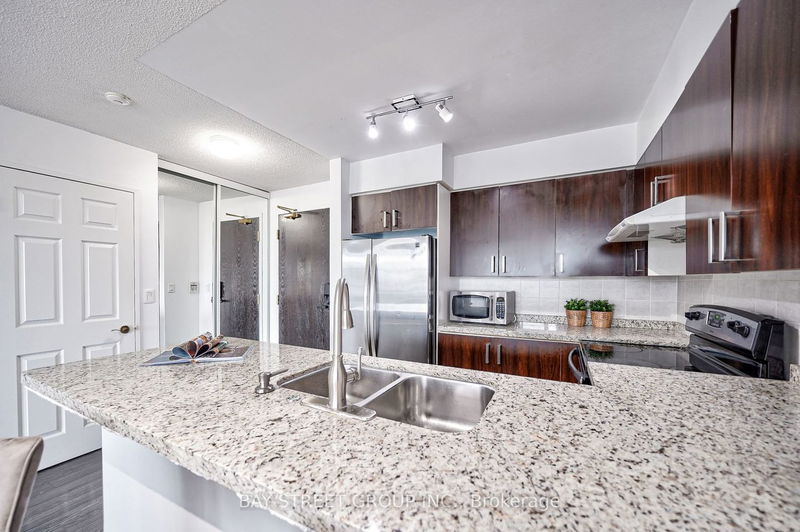 Preview image for 23 Hollywood Ave #2907, Toronto