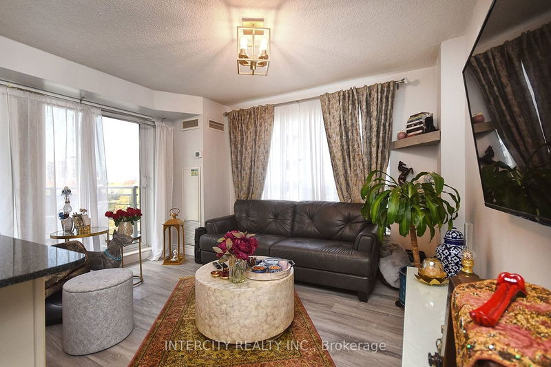 Preview image for 19 Barberry Pl #603, Toronto