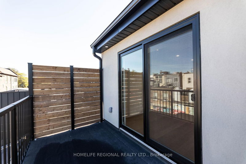 Preview image for 734 Richmond St W, Toronto