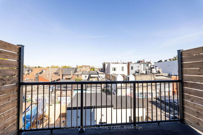 Preview image for 734 Richmond St W, Toronto