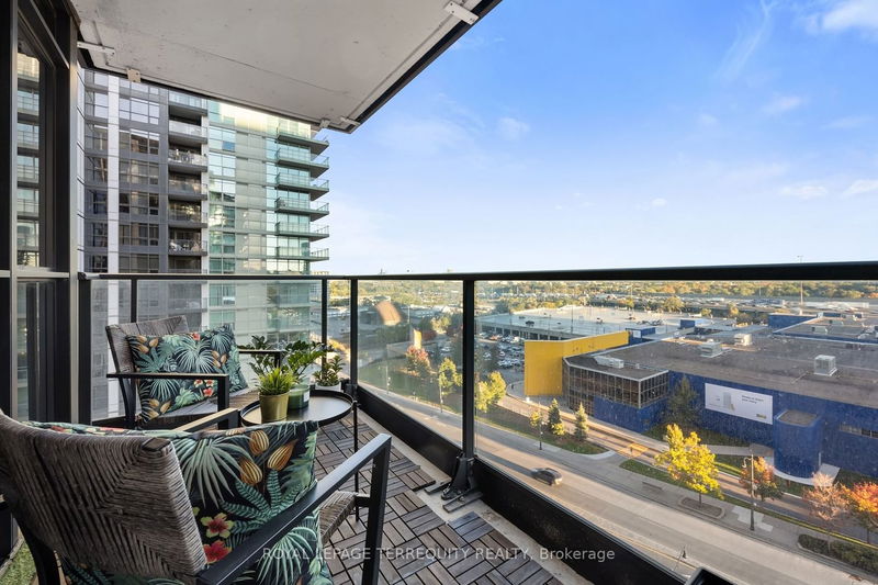 Preview image for 19 Singer Crt #922, Toronto