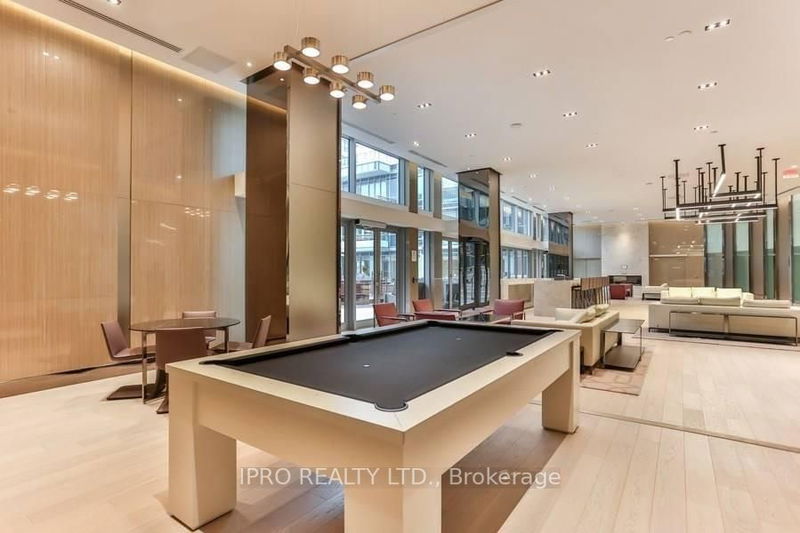 Preview image for 98 Lillian St #1019, Toronto