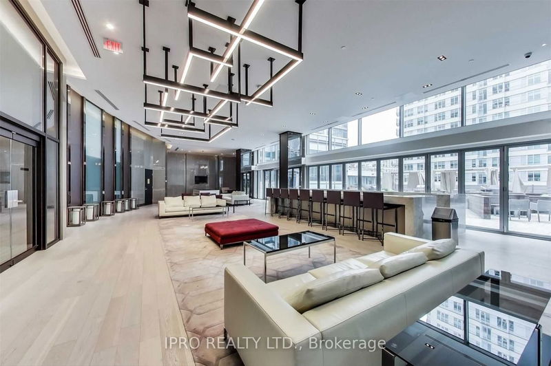 Preview image for 98 Lillian St #1019, Toronto