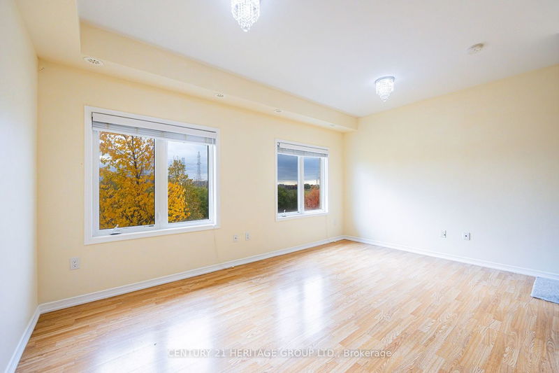 Preview image for 17 Coneflower Cres N #204, Toronto