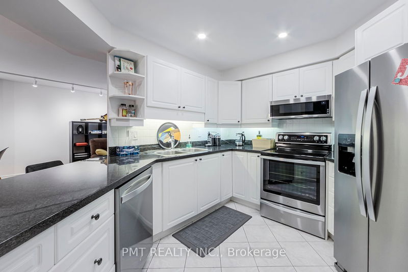 Preview image for 211 Randolph Rd #313, Toronto