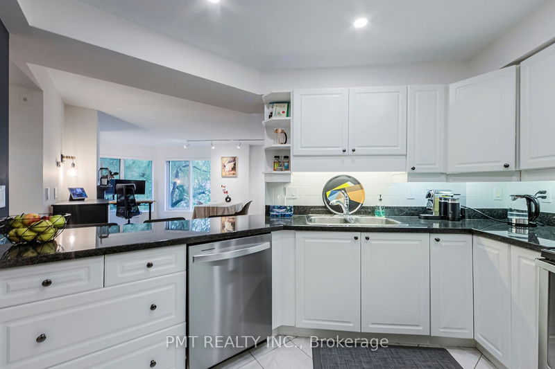 Preview image for 211 Randolph Rd #313, Toronto