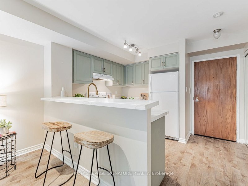 Preview image for 7 Lorraine Dr #1608, Toronto