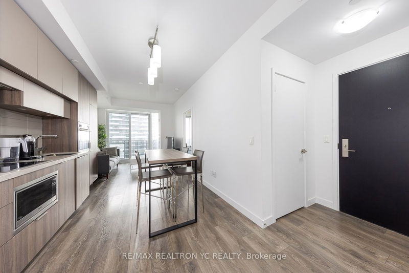 Preview image for 8 Eglinton Ave E #4701, Toronto