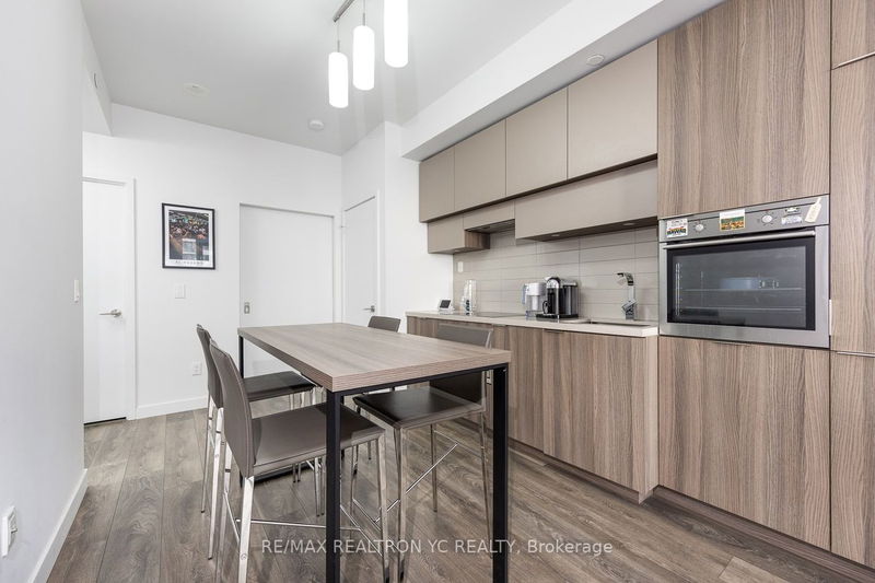 Preview image for 8 Eglinton Ave E #4701, Toronto