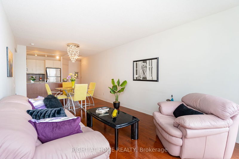 Preview image for 21 Carlton St #1010, Toronto