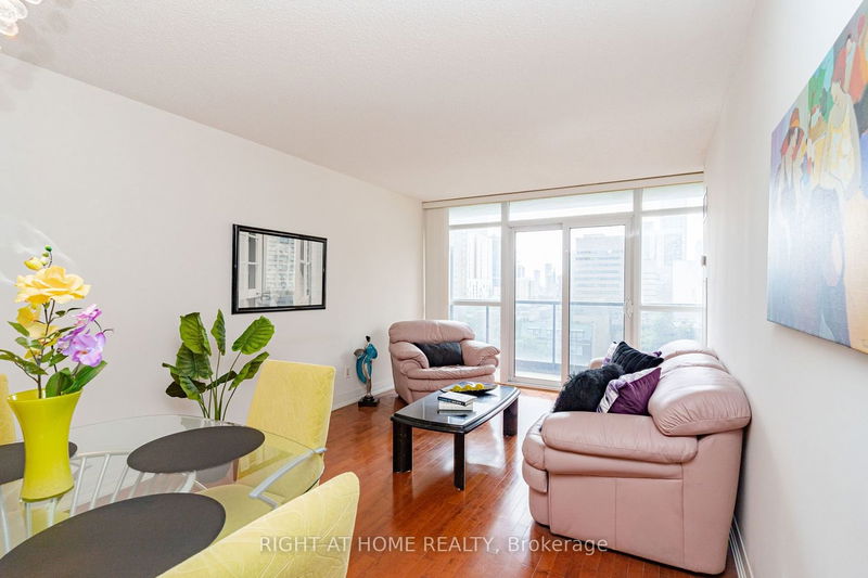 Preview image for 21 Carlton St #1010, Toronto
