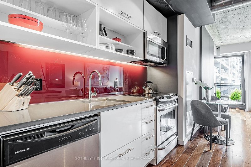 Preview image for 51 Trolley Cres #909, Toronto