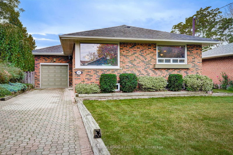 Preview image for 117 Wyndcliff Cres, Toronto