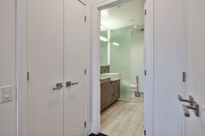 Preview image for 170 Avenue Rd #601, Toronto