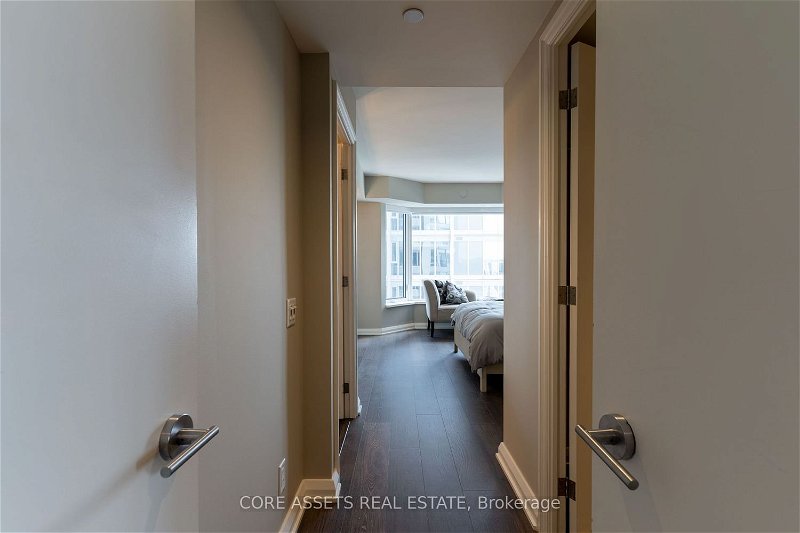 Preview image for 155 Yorkville Ave #2713, Toronto