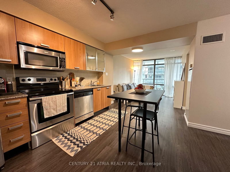 Preview image for 37 Grosvenor St #710, Toronto