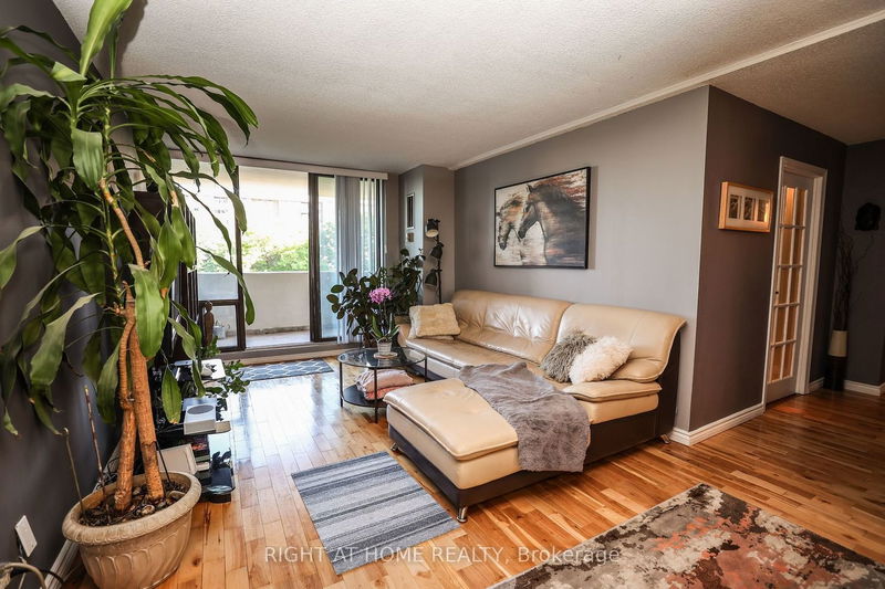 Preview image for 10 Tangreen Crt #506, Toronto