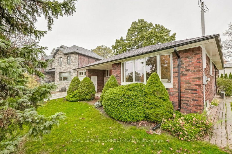 Preview image for 34 Shaunavon Hts Cres, Toronto