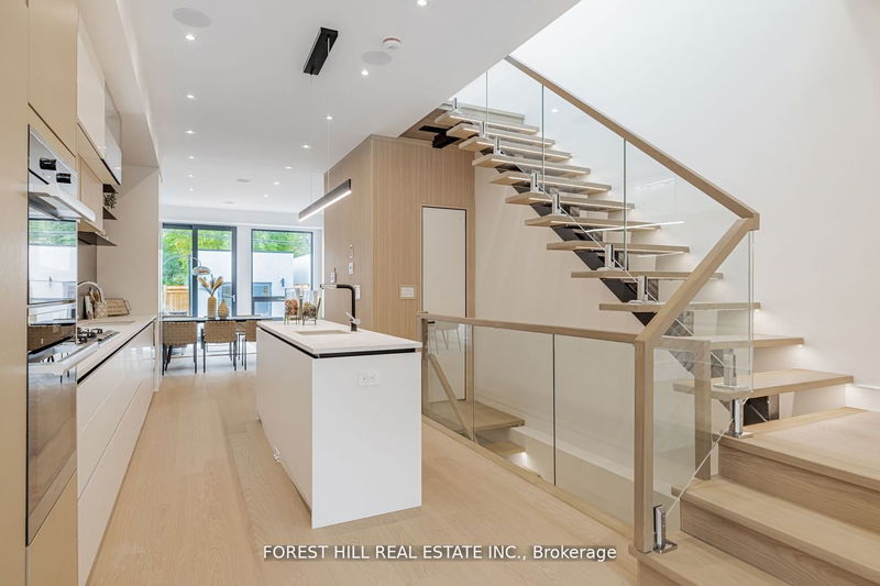Preview image for 511 Woburn Ave, Toronto