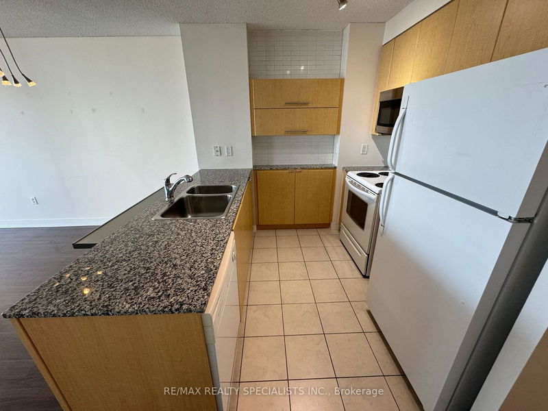 Preview image for 11 Brunel Crt #1111, Toronto