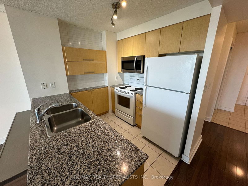Preview image for 11 Brunel Crt #1111, Toronto