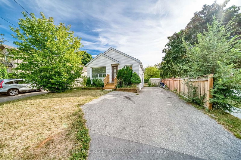 Preview image for 53 Cobden St, Toronto